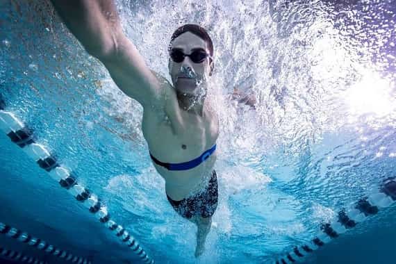 How to Do Live Heart Rate Monitoring While Swimming